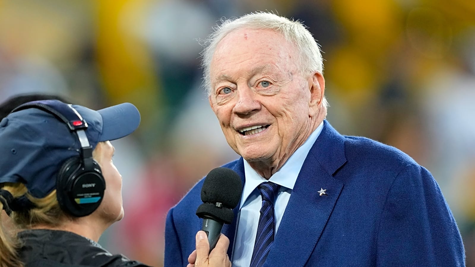 Cowboys' Jerry Jones would need 'dynamic situation' to make big trade