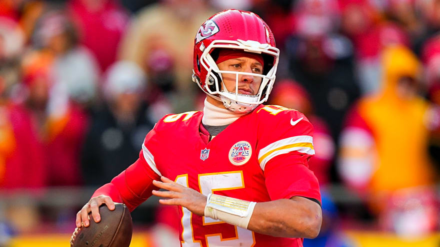 Patrick Mahomes shares encouraging video after his ACL surgery