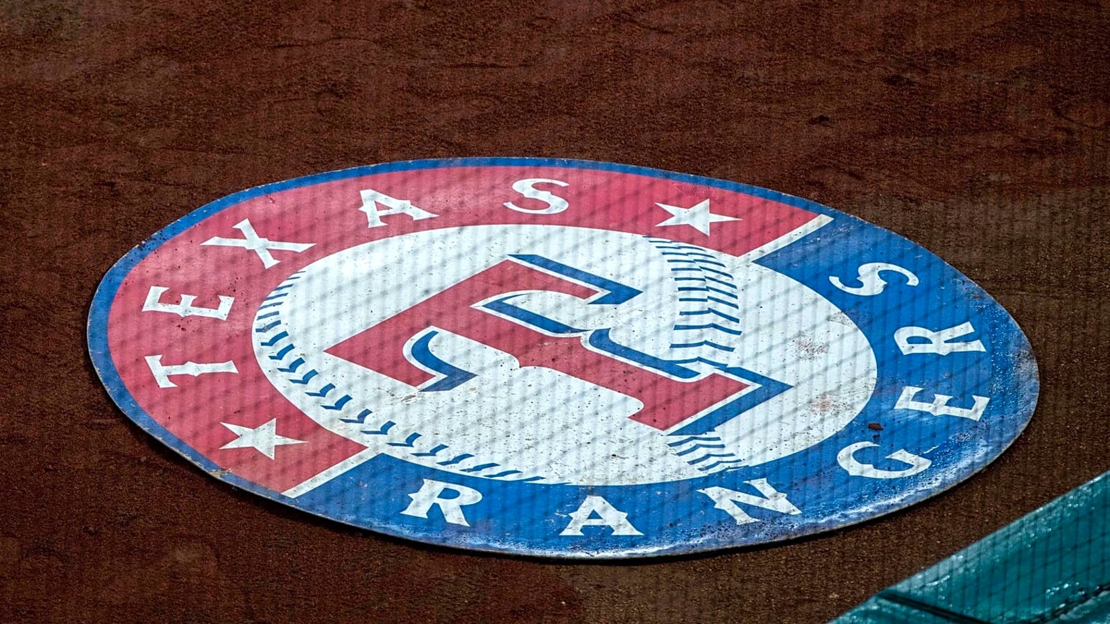 Rangers hire three-time All-Star as hitting coach