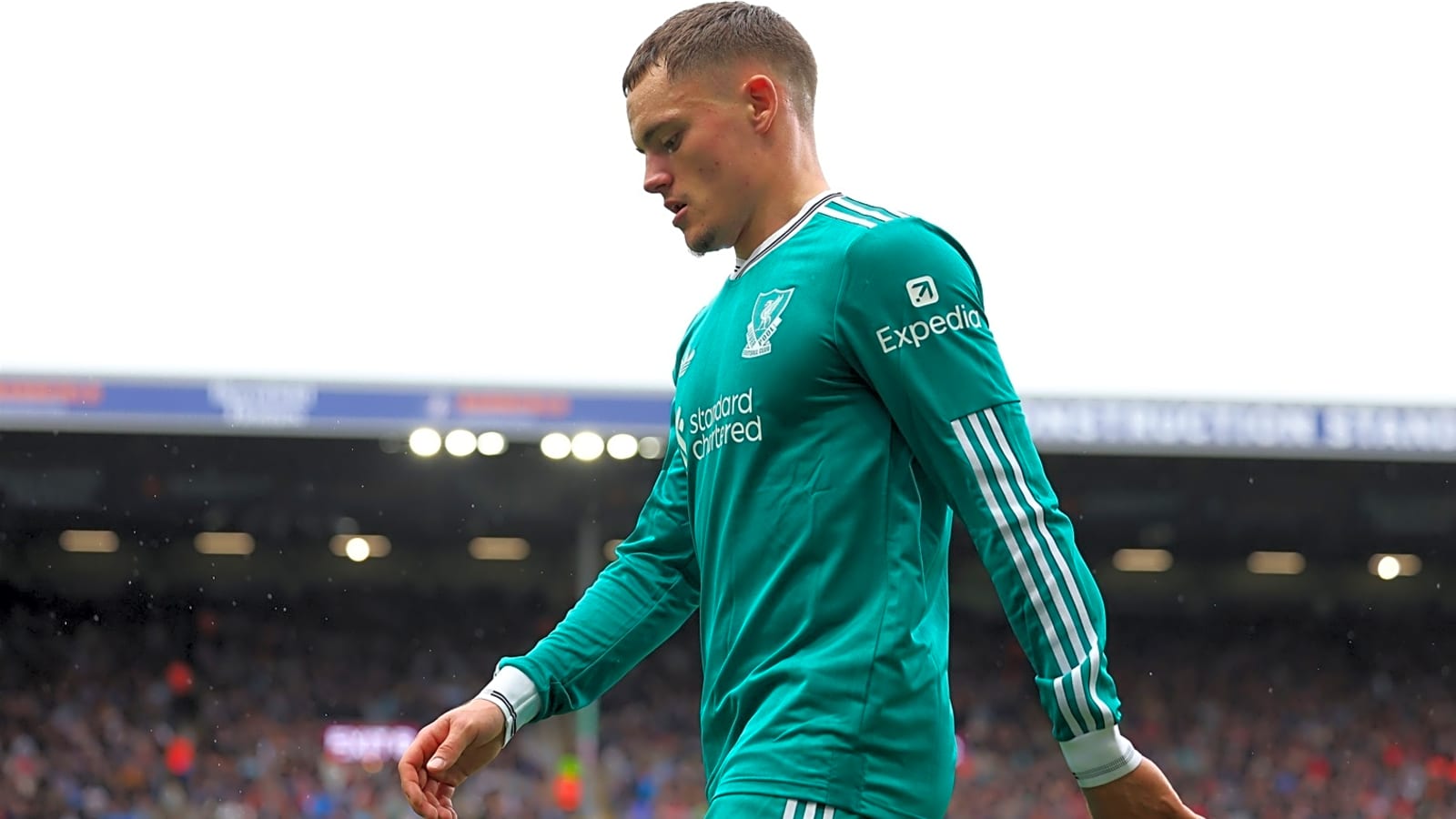 Sky reporter claims Arne Slot is ‘protecting’ one player after Liverpool team news bombshell