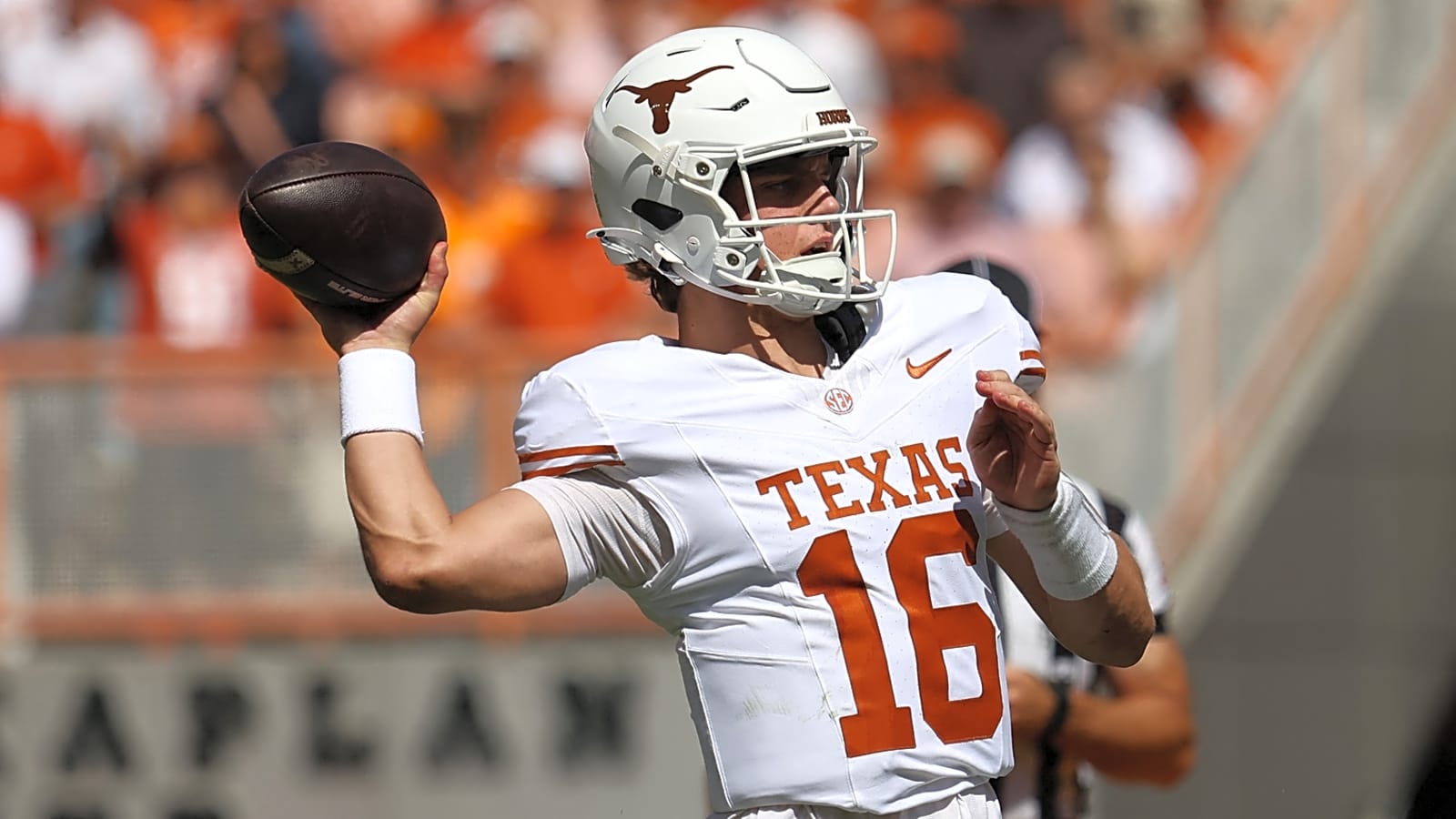 Arch Manning's meltdown helps Oklahoma knock off No. 1 Texas