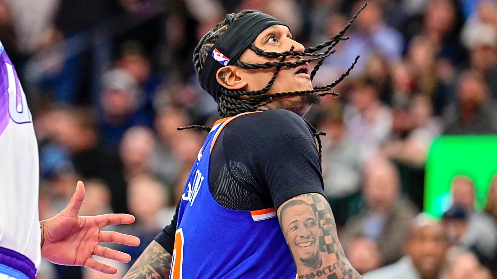 Jordan Clarkson puts on a show to help Knicks escape 18-point hole