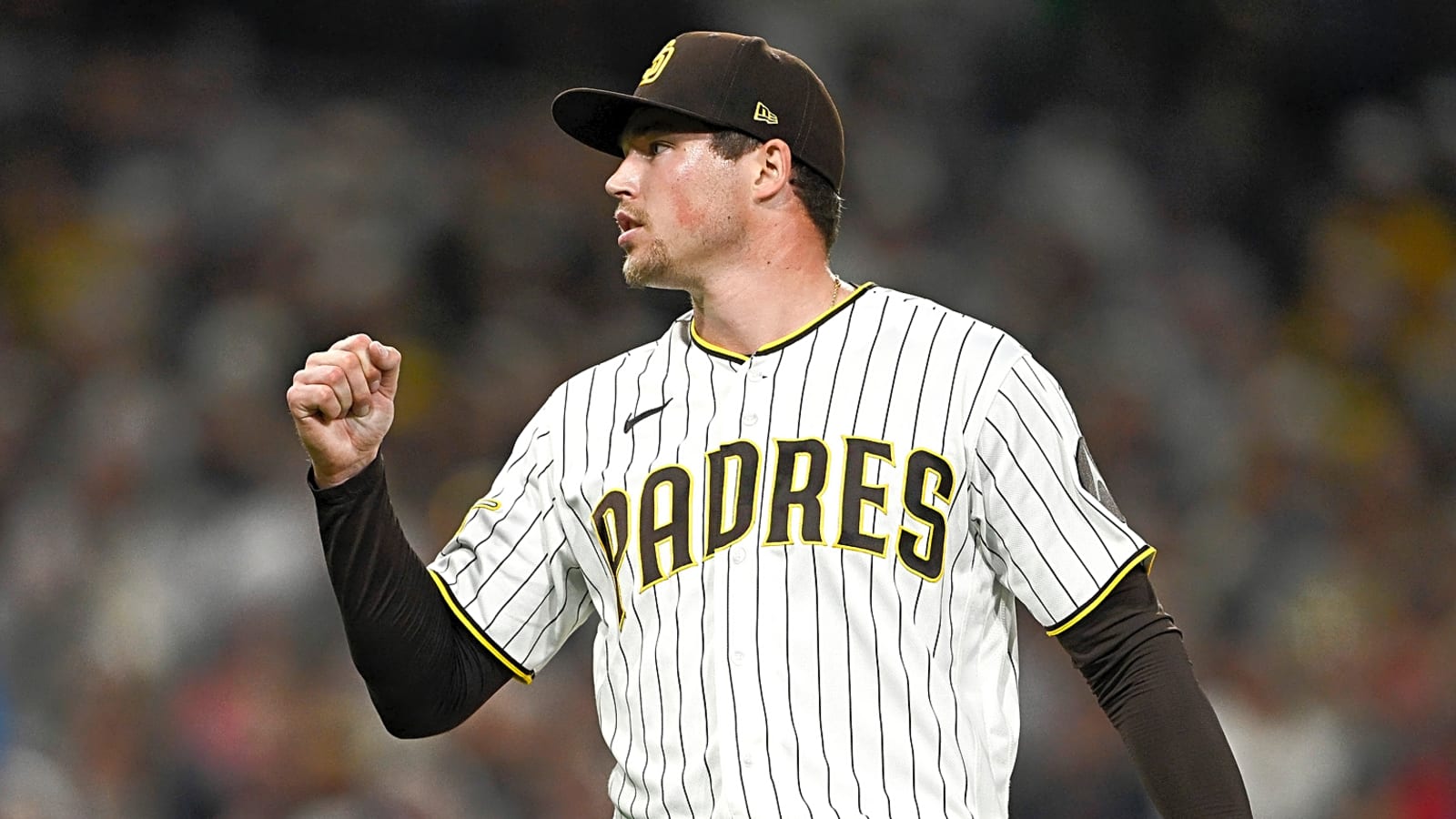 Padres stuck between rock and hard place before trade deadline
