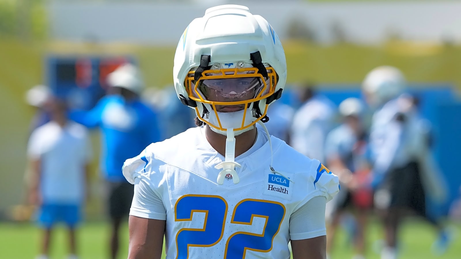 Chargers rookie safety makes potential interception of year vs. Bills