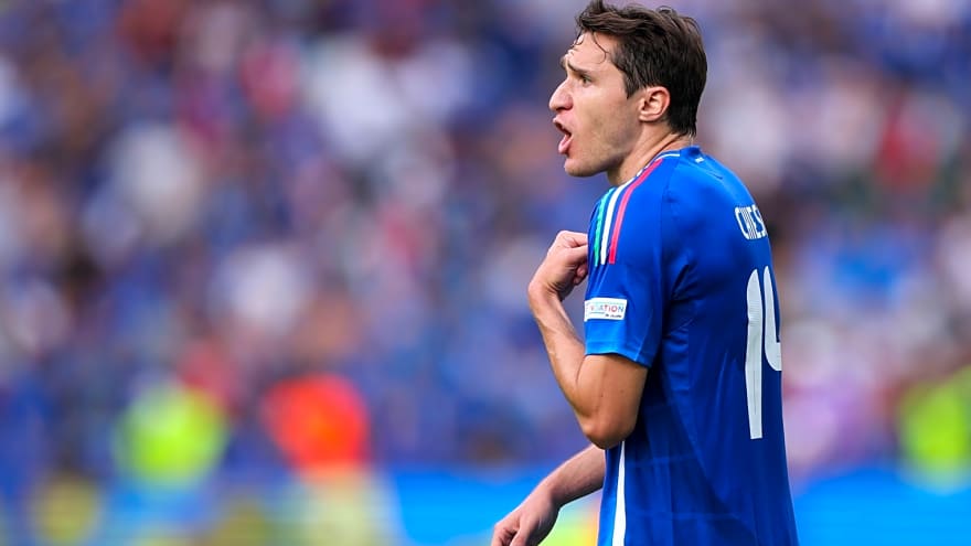 'He doesn’t want…' – Ex-West Ham striker has a theory on why Chiesa is shunning Italy call-ups