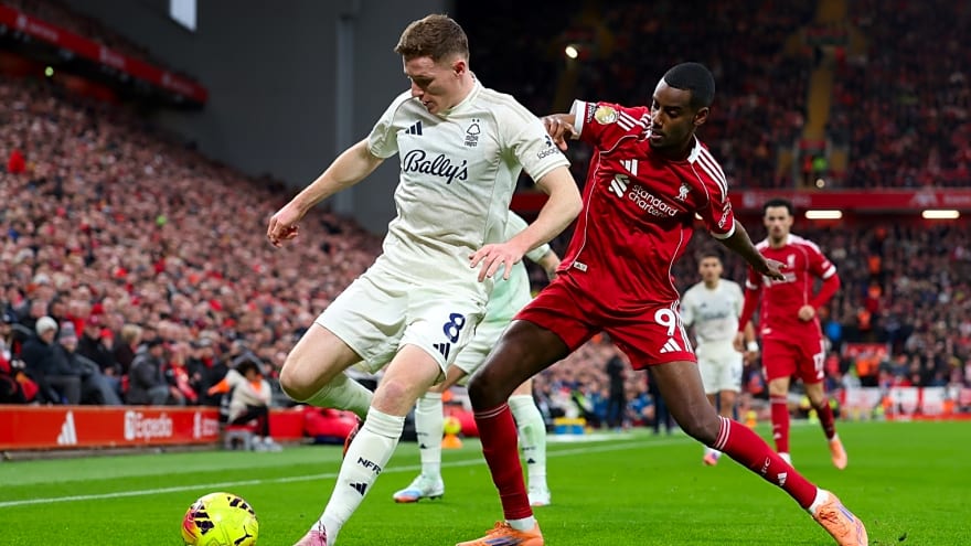 0 duels won: Sky reporter slams ‘completely anonymous’ Liverpool player in Anfield humbling