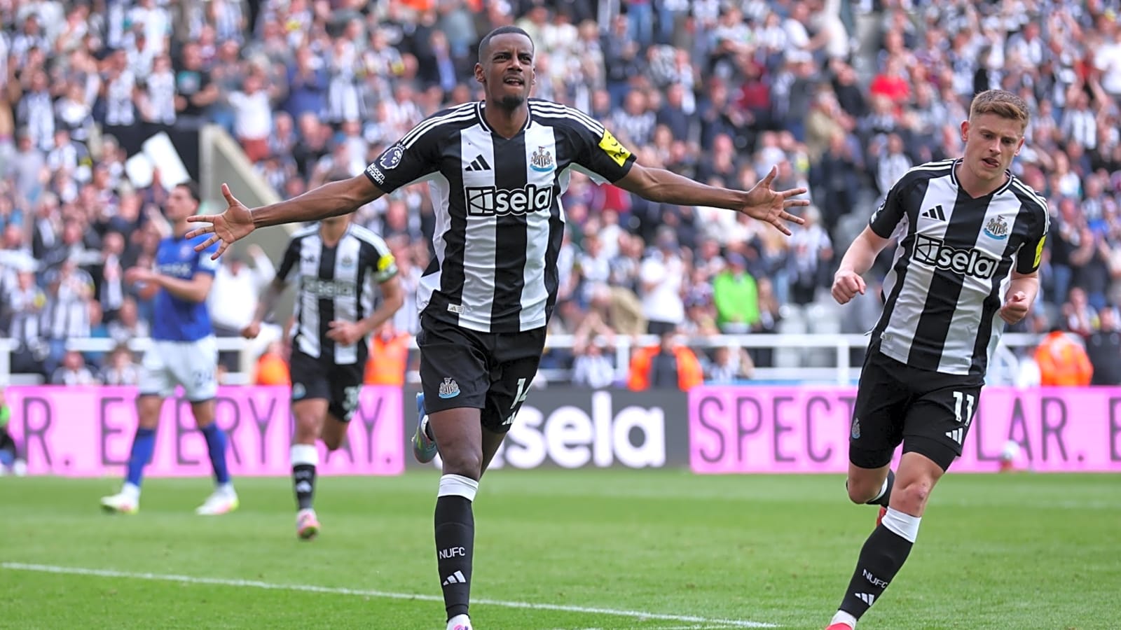 Report: How Isak now feels about potential Liverpool transfer after meeting with PIF delegation