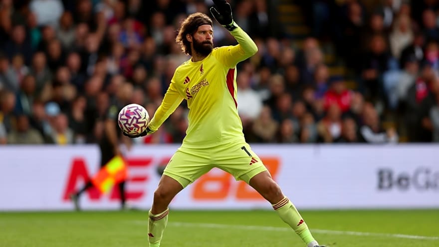 Liverpool team news: Alisson and Isak return among 5 changes as Slot makes big right-back call