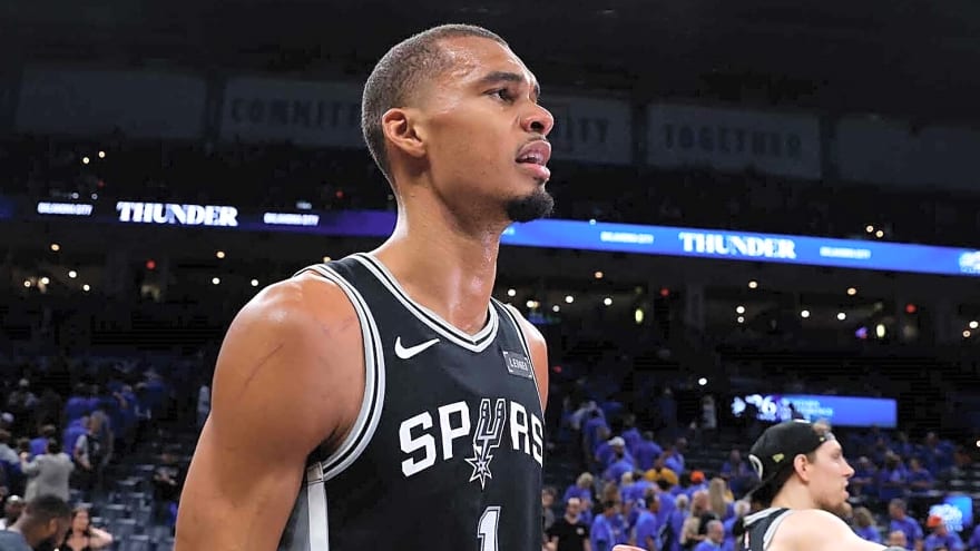 Spurs superfan Jackals makes Thunder fanbase revelation after Game 7