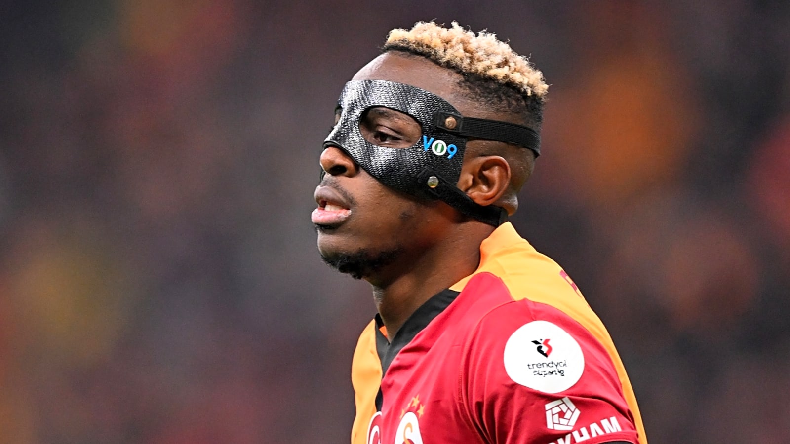 Manchester United are in direct talks with Nigerian striker