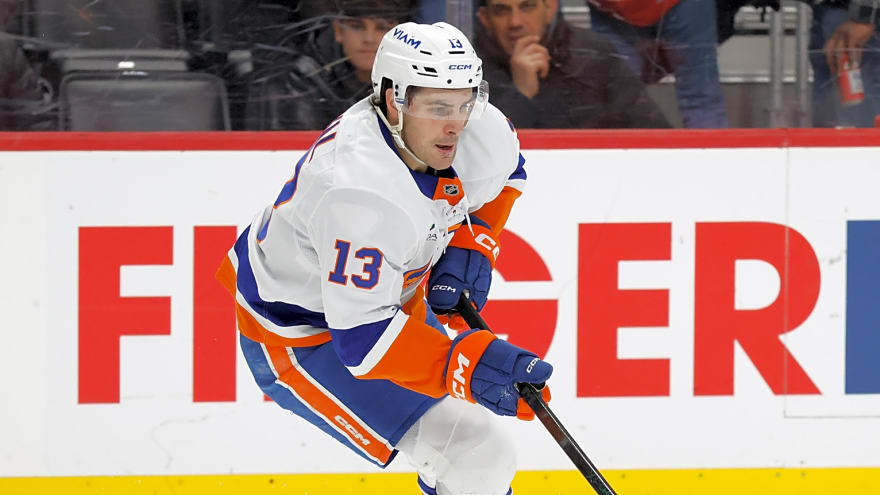 Mat Barzal Did What Leaders Do — Even If It Might Cost Him