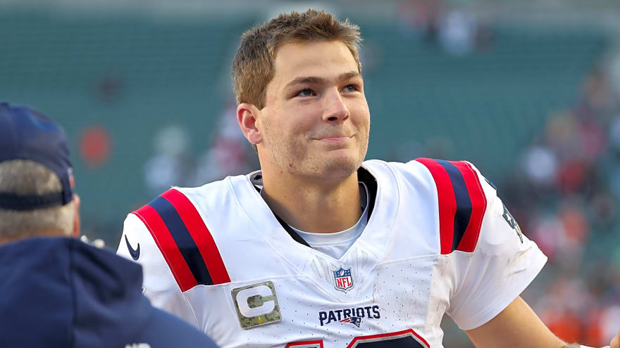 Two-time SB champion rips Newton over takes about Pats, Maye