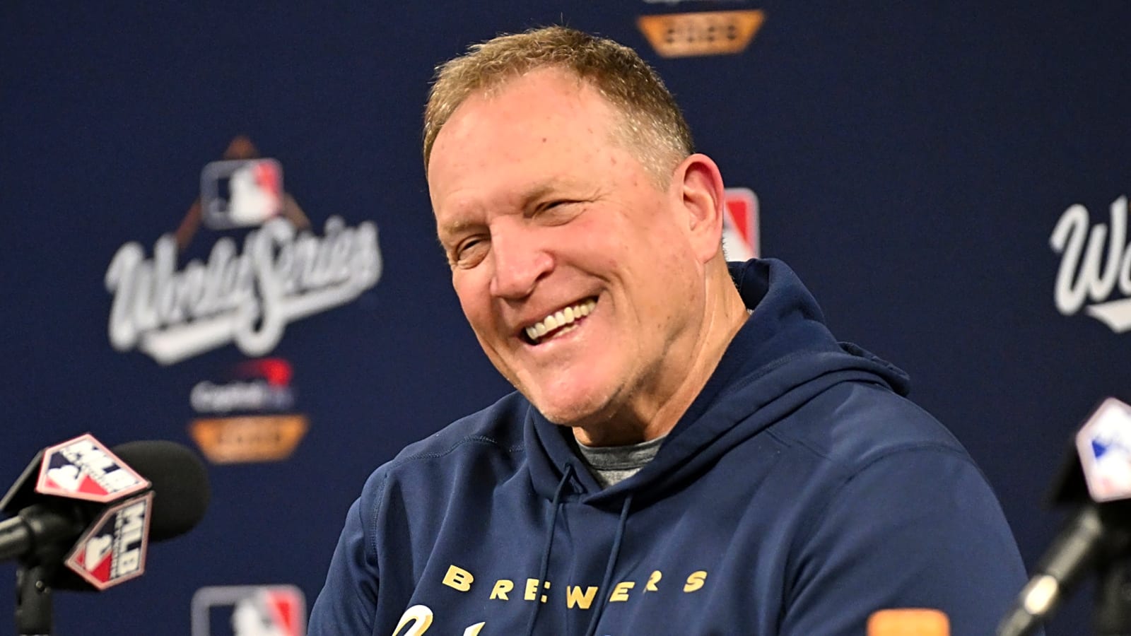 Pat Murphy takes shot at Yankees while celebrating World Series win