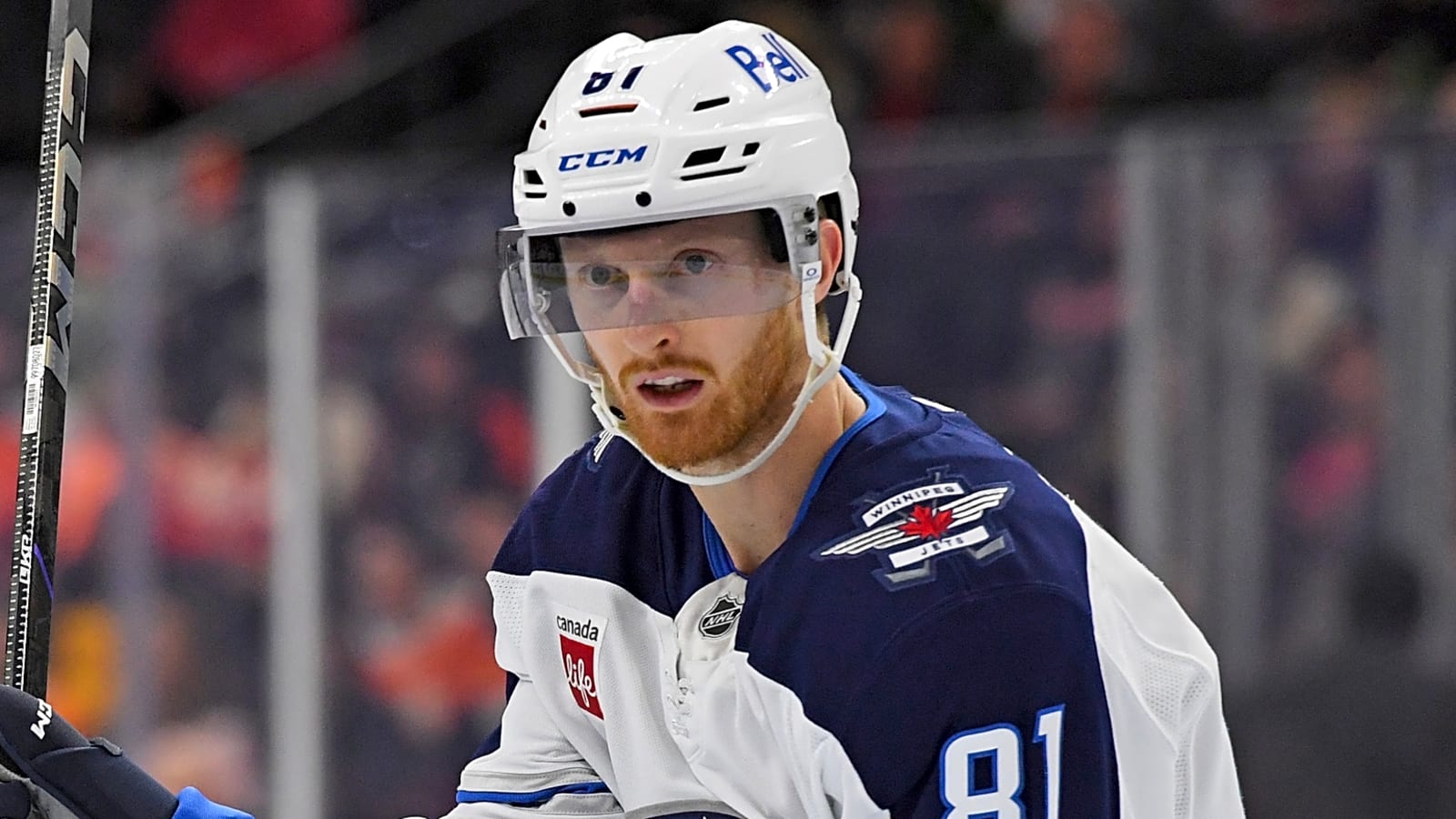 Jets extend star left winger on eight-year deal