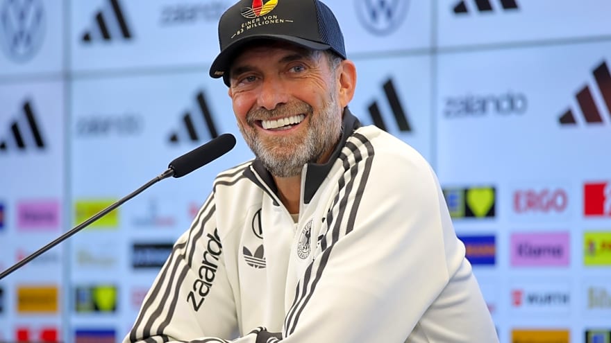 Jurgen Klopp takes novel approach to squad selection that Andoni Iraola will likely appreciate