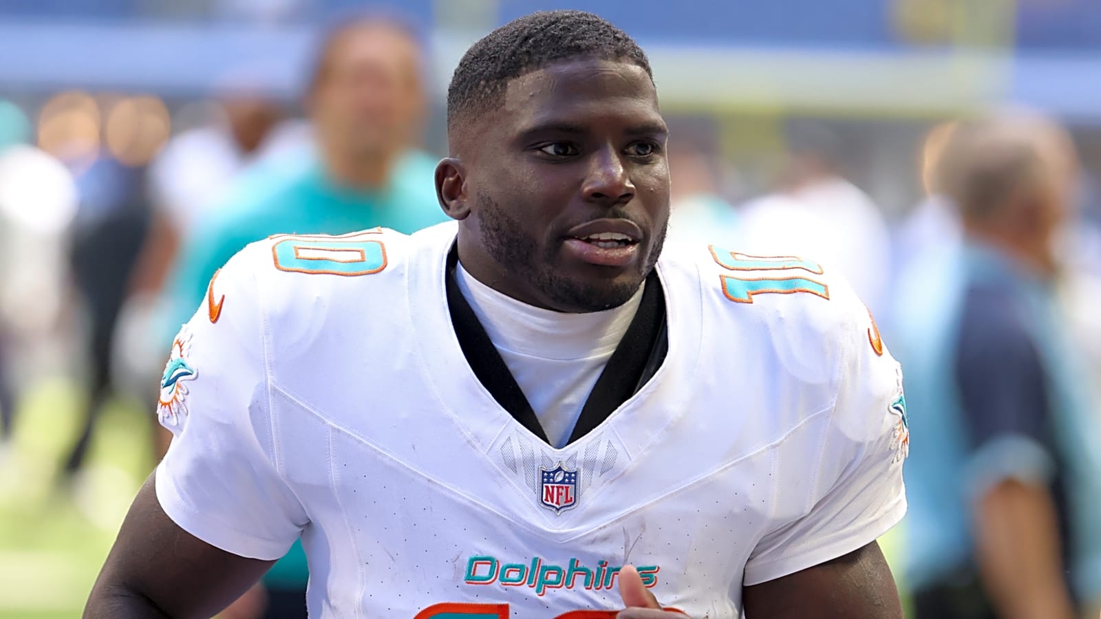 NFL executive thinks Dolphins made Hill mistake amid trade rumors