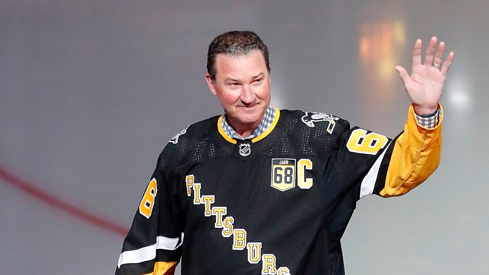 Lemieux-led group interested in ownership stake in Penguins
