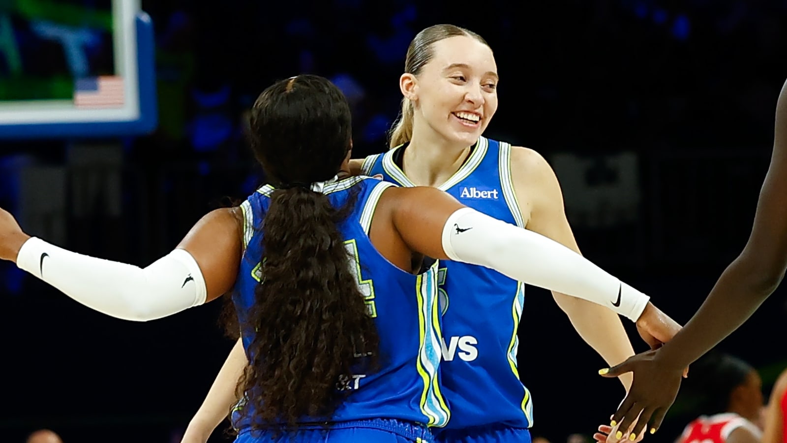 Dallas Wings arrive with blowout win over Las Vegas Aces