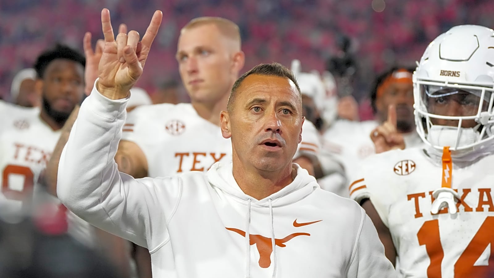 Texas' Steve Sarkisian goes all-in with stunning move