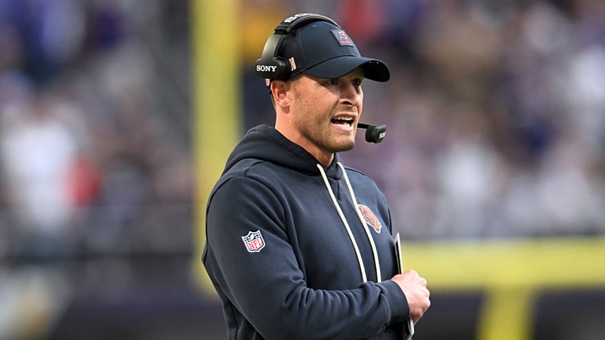 Watch: Shirtless Ben Johnson Celebrates With Bears After Impressive Take Down of Super Bowl Champion Eagles