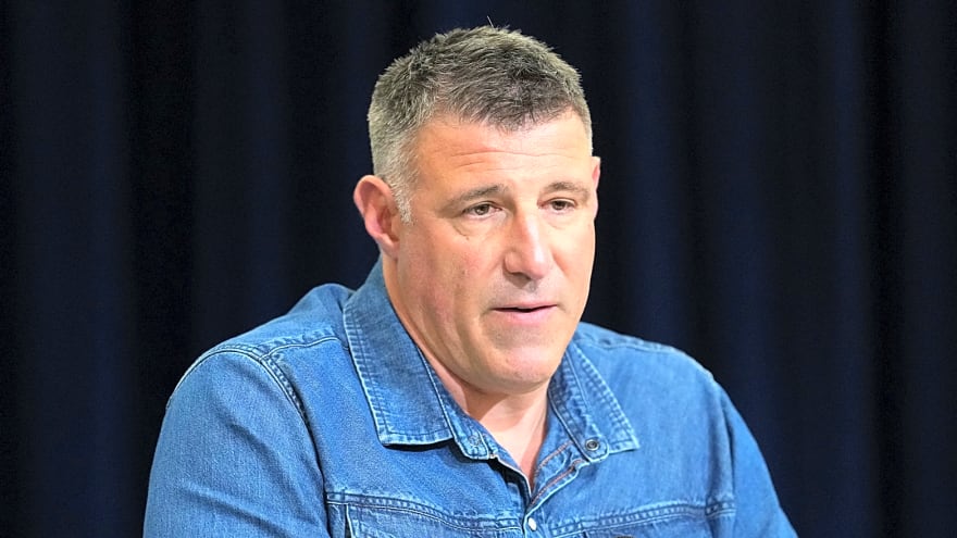 Boomer Esiason comments on Mike Vrabel, Dianna Russini photos