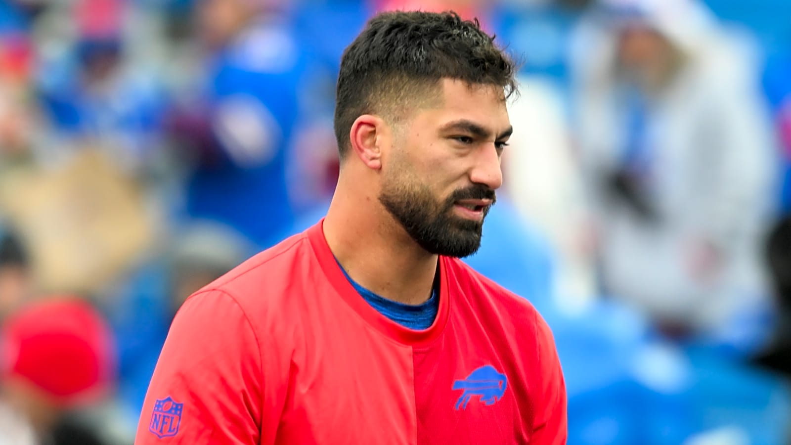 A.J. Epenesa returns to free-agent market after failed physical