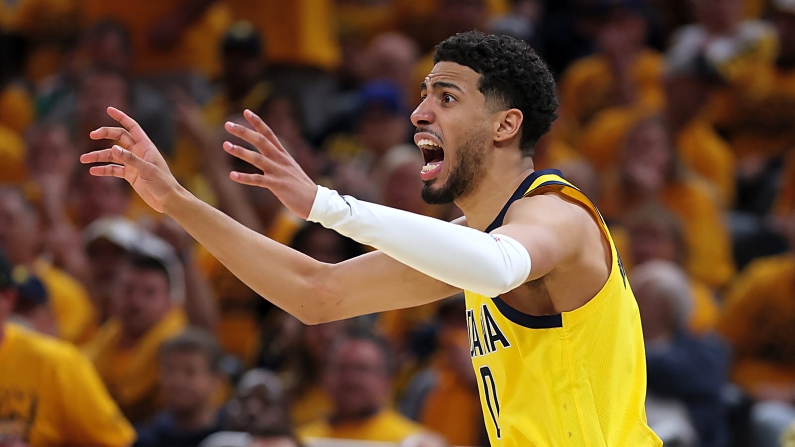 Pacers lift suspension on Tyrese Haliburton's father