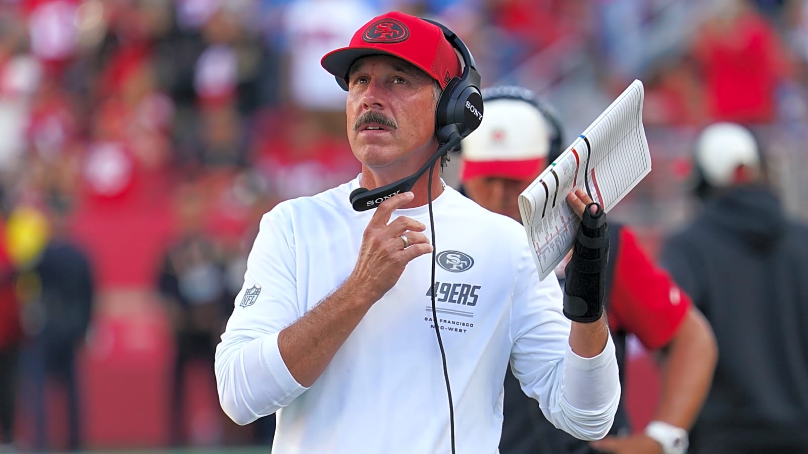 Kyle Shanahan's comments expose behind-the-scenes chess match for making roster cuts