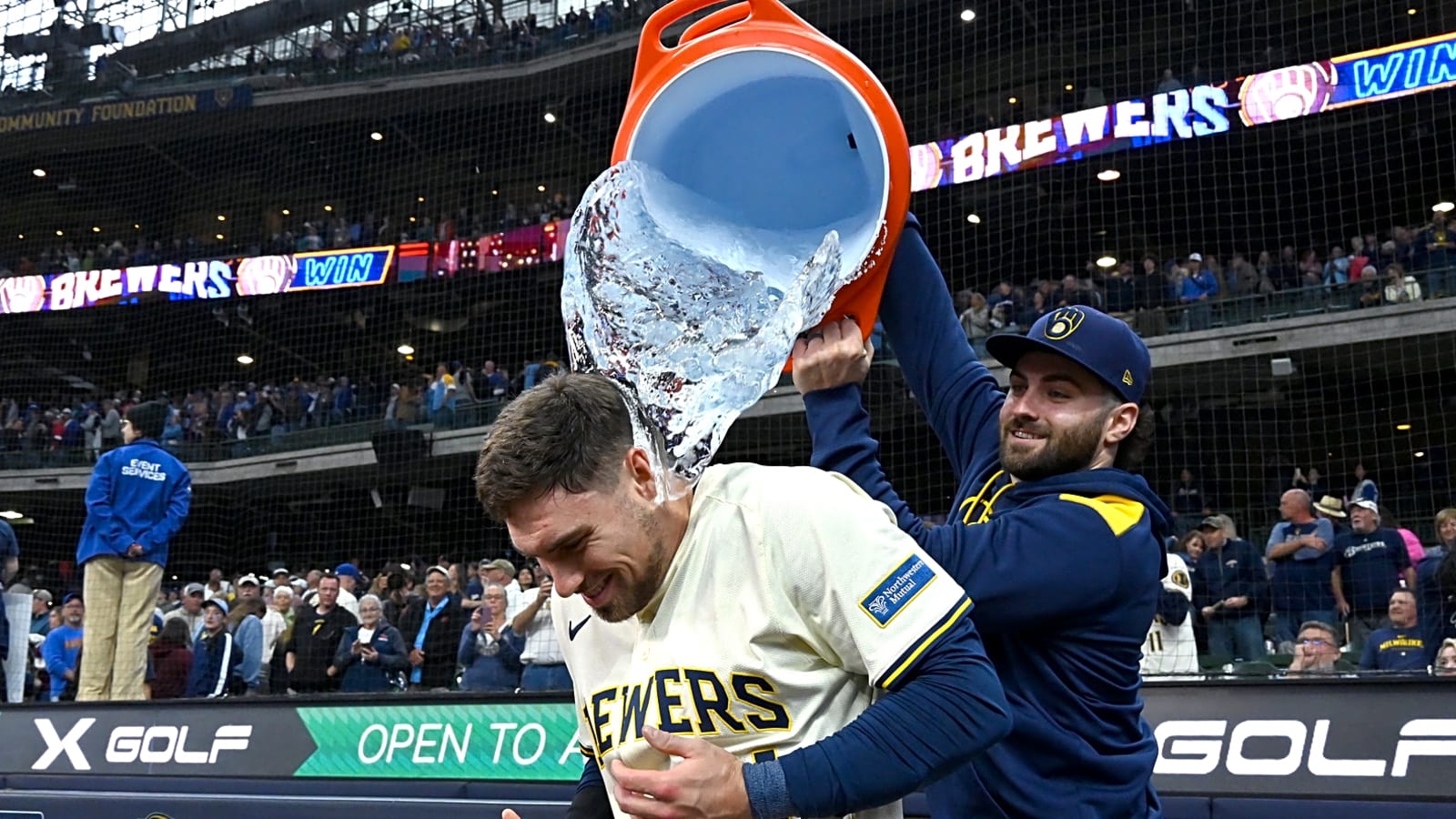 Watch: Brewers deliver more late-game magic against Red Sox