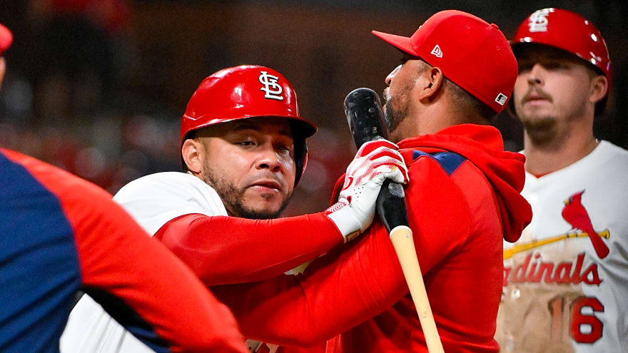 MLB disciplines Cardinals' Willson Contreras over explosive ejection