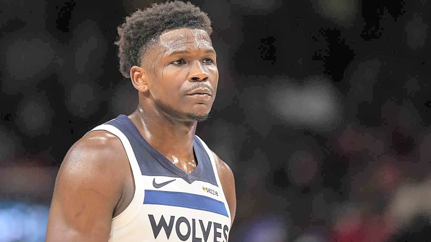 Chris Finch vocal on Anthony Edwards incident during Hawks loss