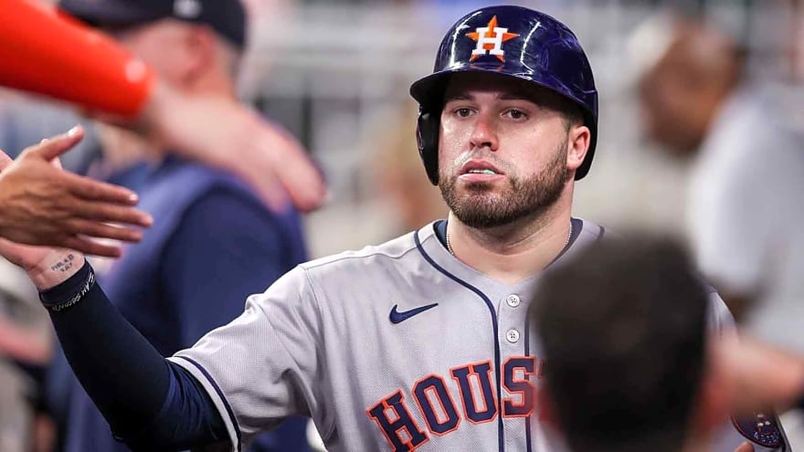 Twins agree to $14 million contract with ex-Astros catcher