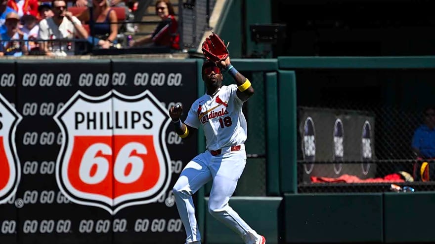 Cardinals’ Jordan Walker super casually robs Tyler Soderstrom of a home run
