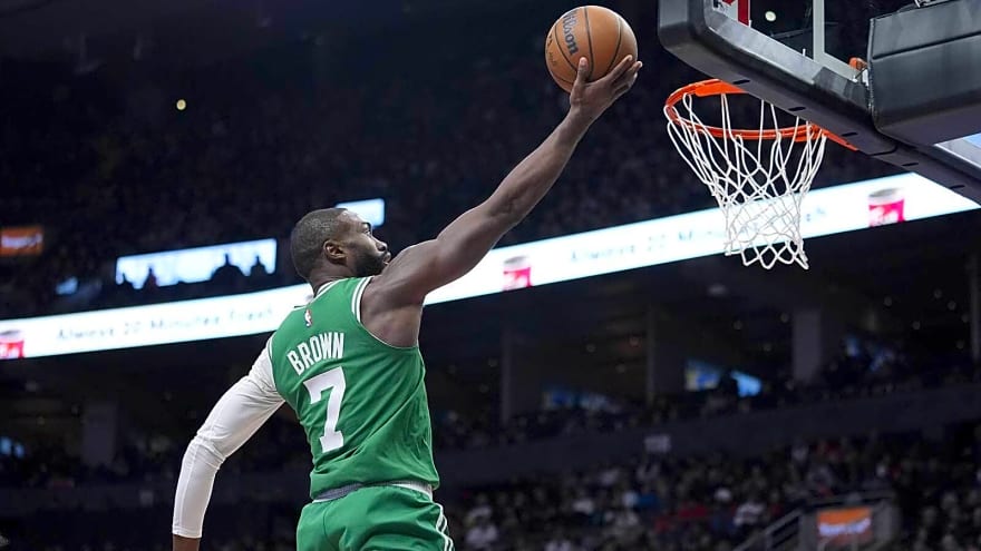 Celtics’ Jaylen Brown breaks Scottie Barnes’ ankles with nasty stepback