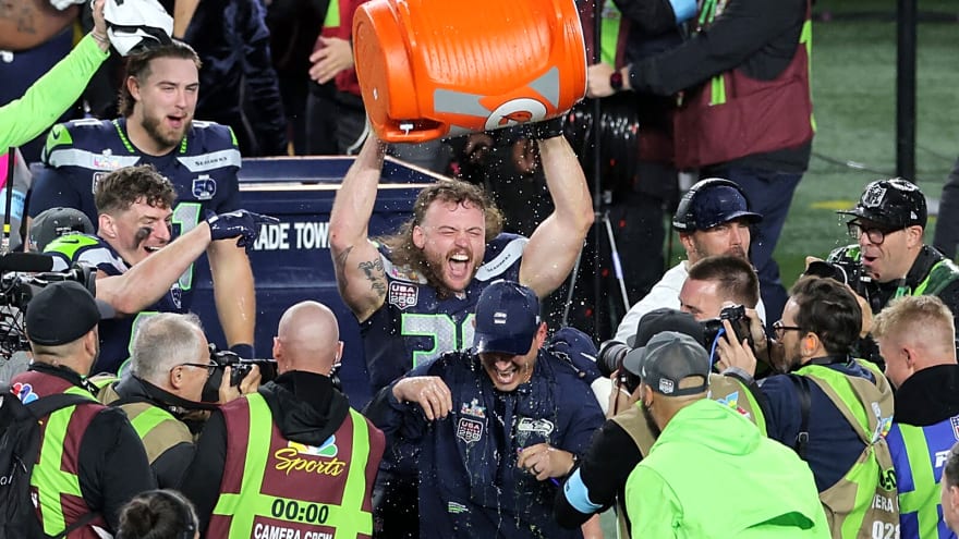 Seahawks’ Brady Russell had hand surgery with Jake Bobo before Super Bowl LX