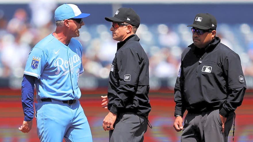 Royals manager ejected in 1st inning of Yankees game