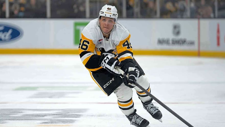 Blake Lizotte inks 3-year, $6.75 million extension with Penguins