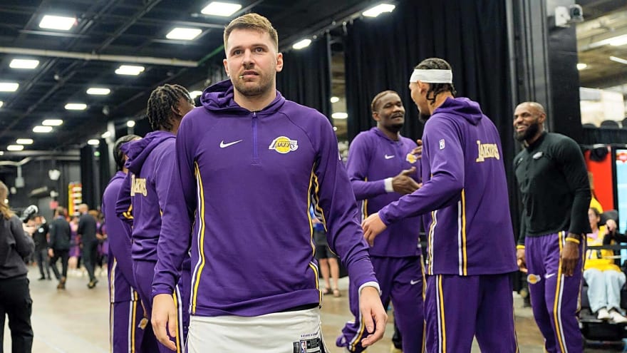 Luka Doncic’s Christmas gift to Lakers teammates blows everyone’s mind