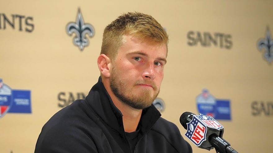 Steelers’ Elandon Roberts Exposed A Telling Tyler Shough Habit Before Ever Even Taking The Field