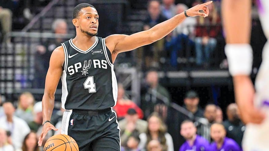 Spurs’ De’Aaron Fox gets ‘big time’ applause from Keldon Johnson