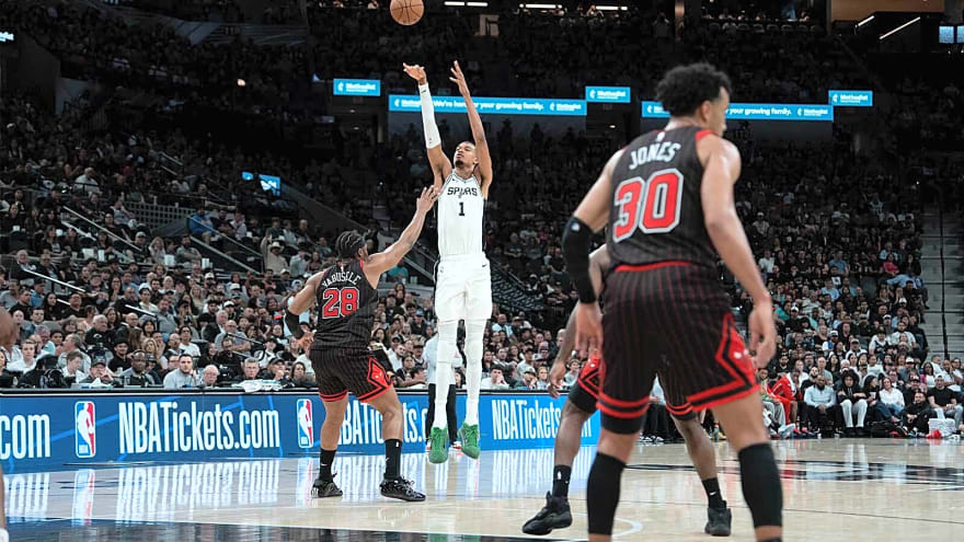 Spurs’ Victor Wembanyama teases playoff warning after season-high explosion vs. Bulls