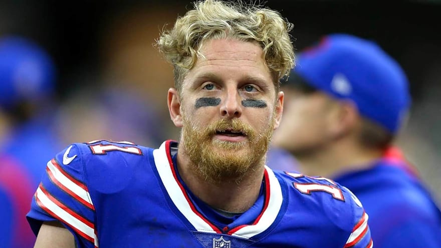 Bills urged by ex-WR to sign two-time Super Bowl champ after surprise release