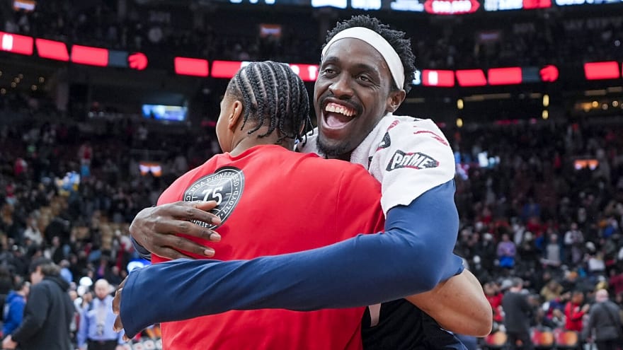 Raptors’ Scottie Barnes gives Pascal Siakam his flowers after routing Pacers