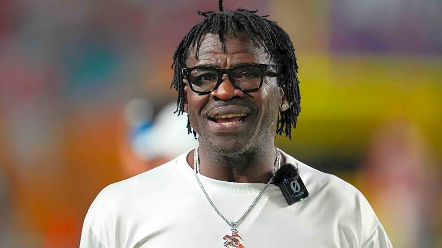Michael Irvin trolls Cowboys’ Dak Prescott with ‘ball boy’ quip