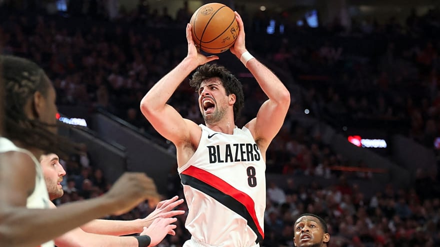 De’Aaron Fox chips Blazers Forward Deni Avdija’s tooth in Game 3 vs. Spurs