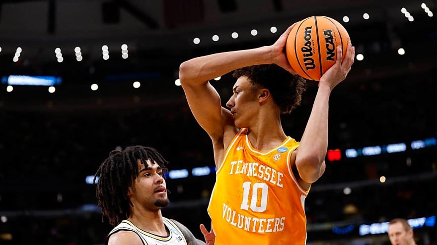 Warriors rumors: Insider ‘keeps circling’ this 2026 NBA Draft prospect for No. 11 pick