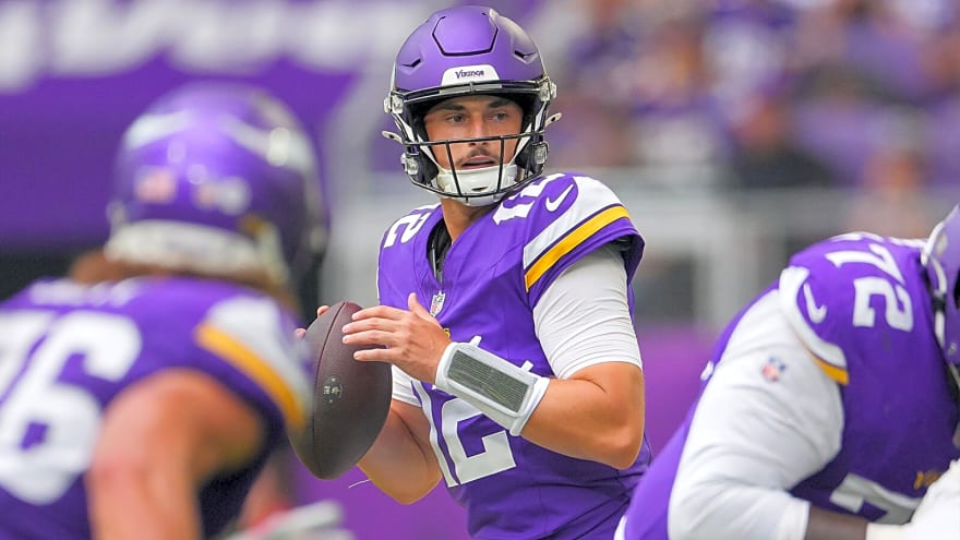 Vikings elevate new backup QB before Max Brosmer start