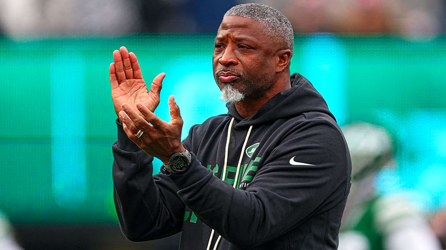 Jets’ Aaron Glenn sets up battle royale for QB2 behind Geno Smith