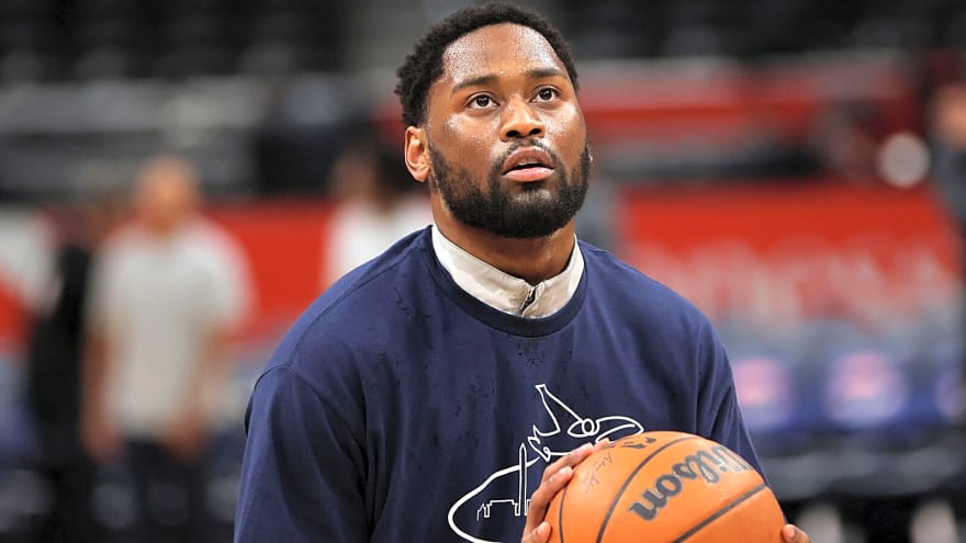 Hornets waives former 1st-round pick after Wizards trade