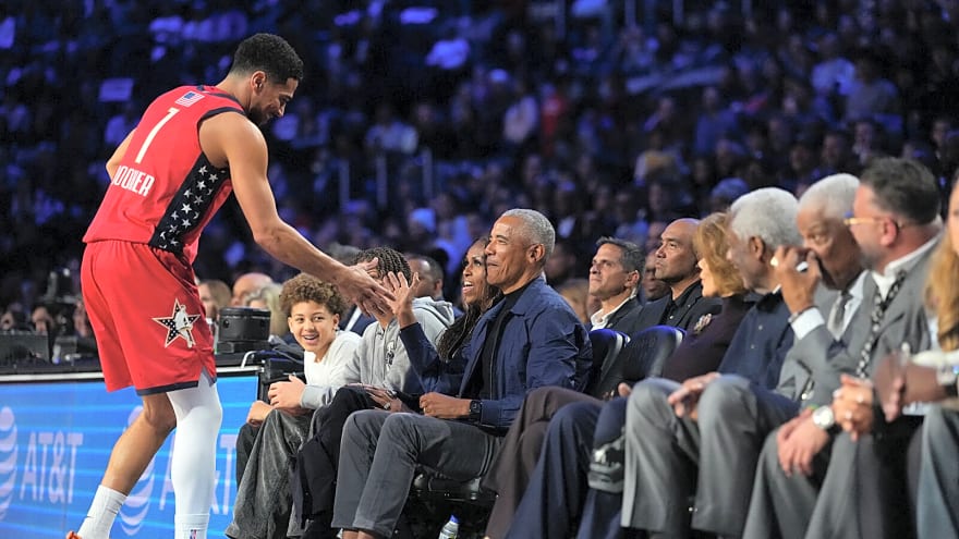 Suns’ Devin Booker has epic take on saving Barack Obama from Nikola Jokic